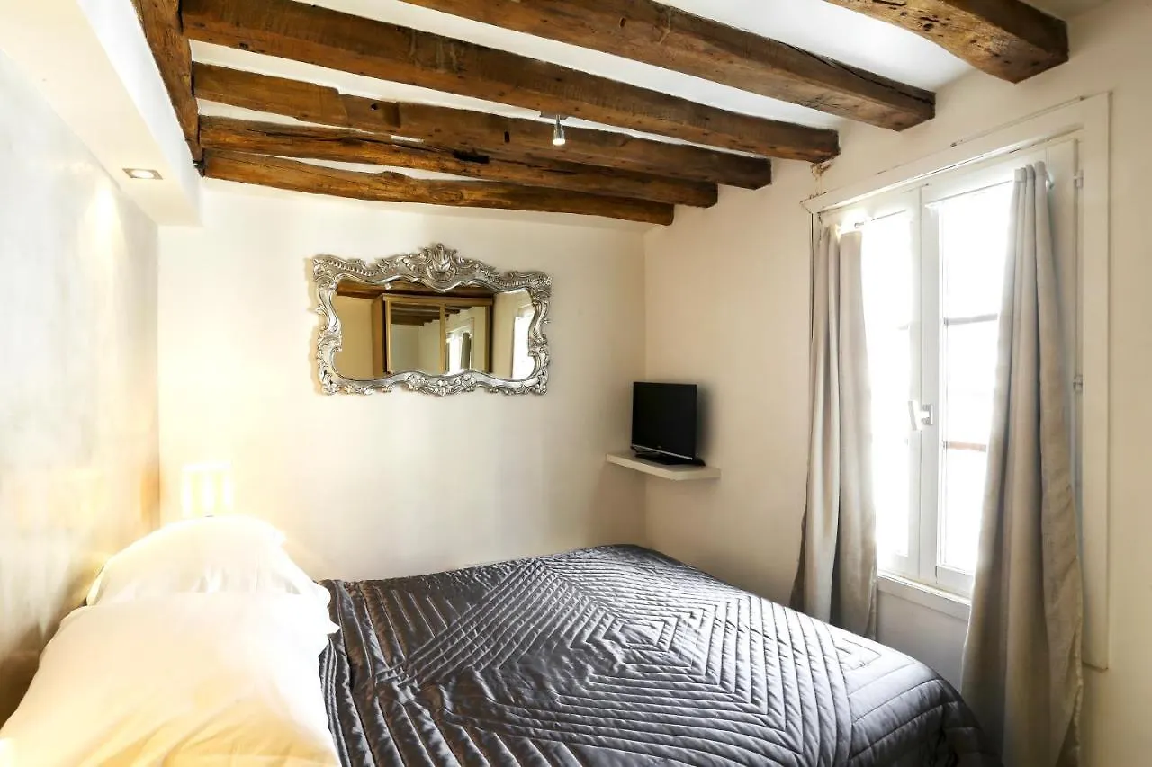 Habitat Parisien - 1br-1ba - Duplex Louvre Museum *